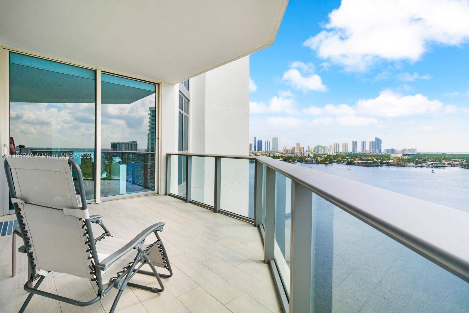 North Miami Beach, FL 33160,17301 Biscayne Blvd #1607