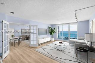 Miami Beach, FL 33139,2301 Collins Ave #1038/1039