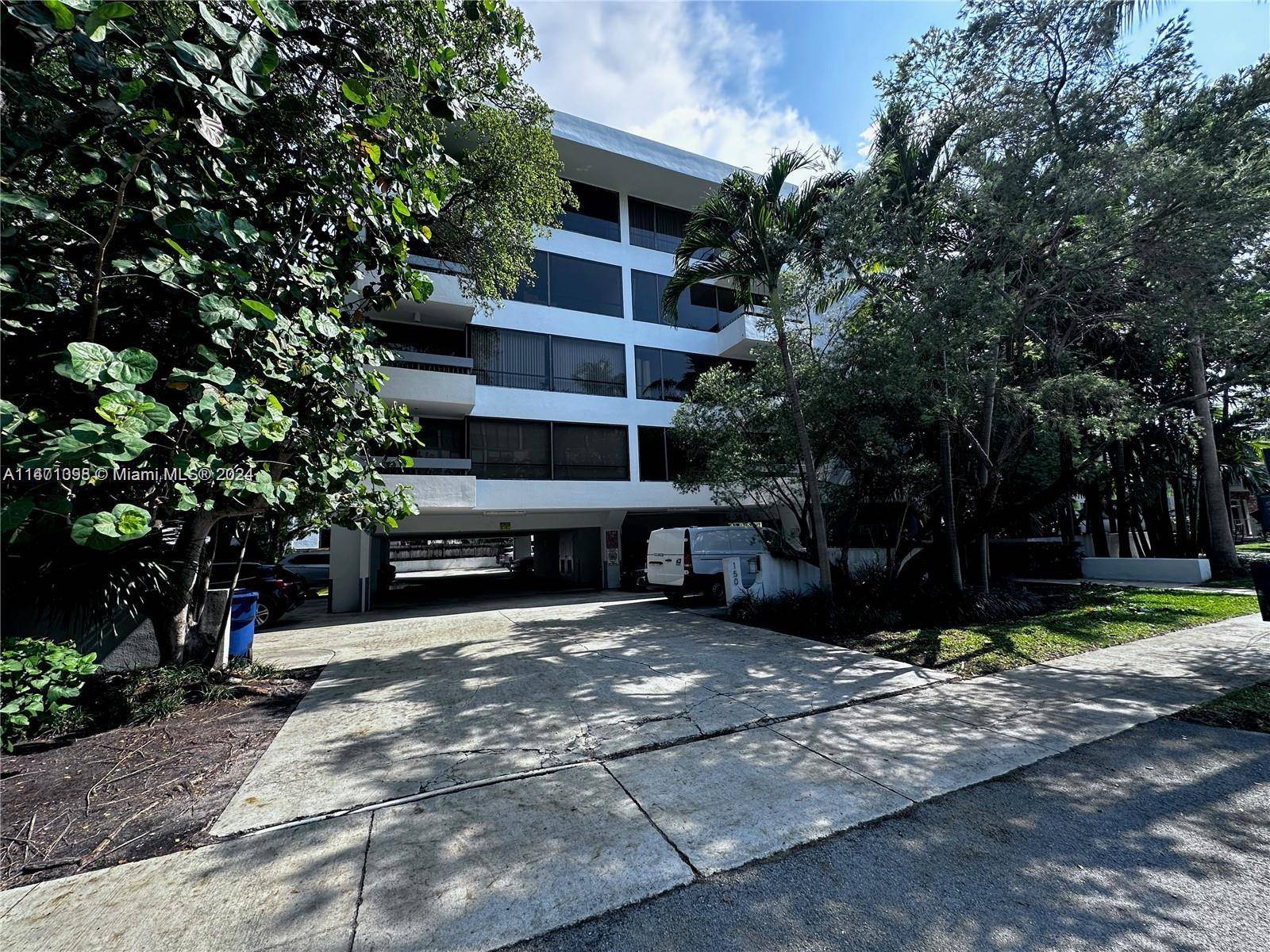 Key Biscayne, FL 33149,150 Sunrise Dr #3C