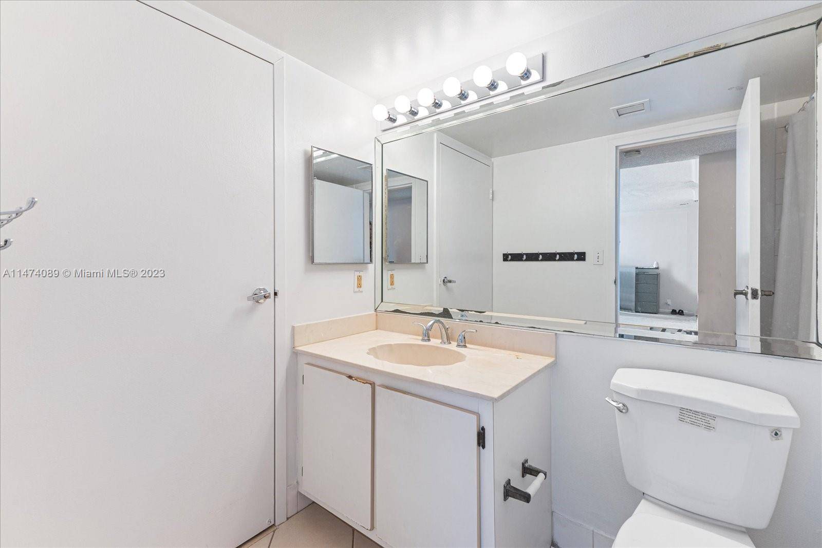 North Bay Village, FL 33141,7601 E Treasure Dr #2311