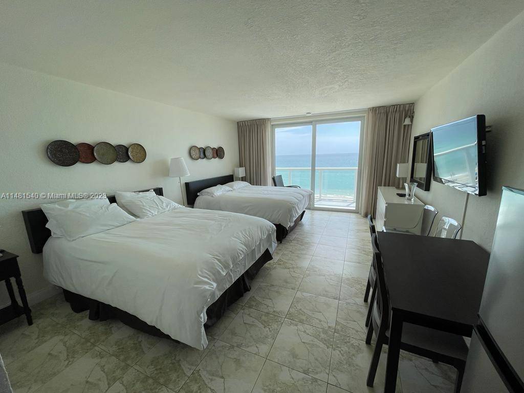 Sunny Isles Beach, FL 33160,19201 Collins Ave #411