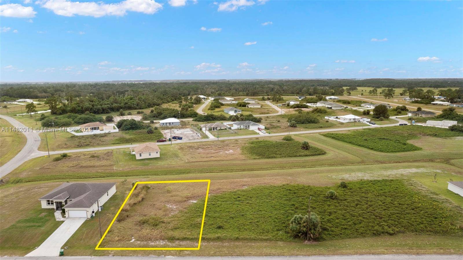 La Belle, FL 33935,7039 Burma Cir