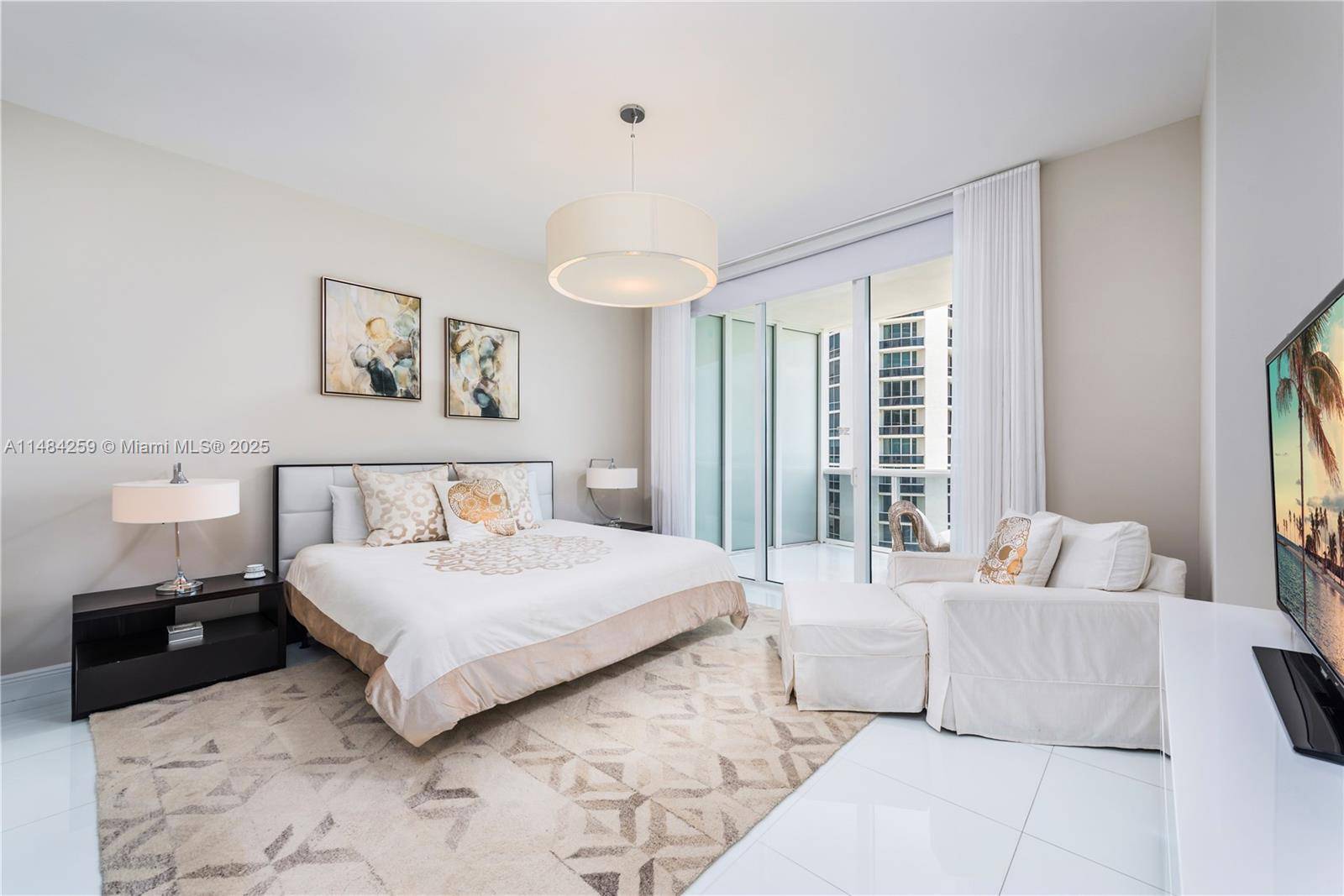 Sunny Isles Beach, FL 33160,15811 Collins Ave #1702