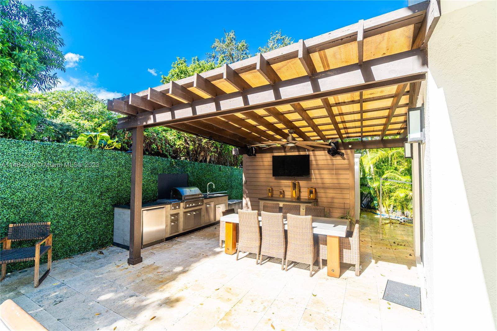 Miami, FL 33129,2752 Brickell Ct