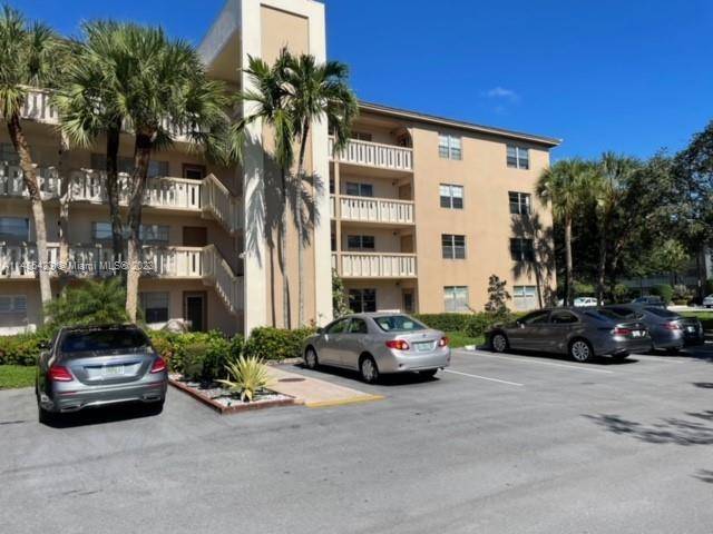 Coconut Creek, FL 33066,3304 Aruba Way #G2