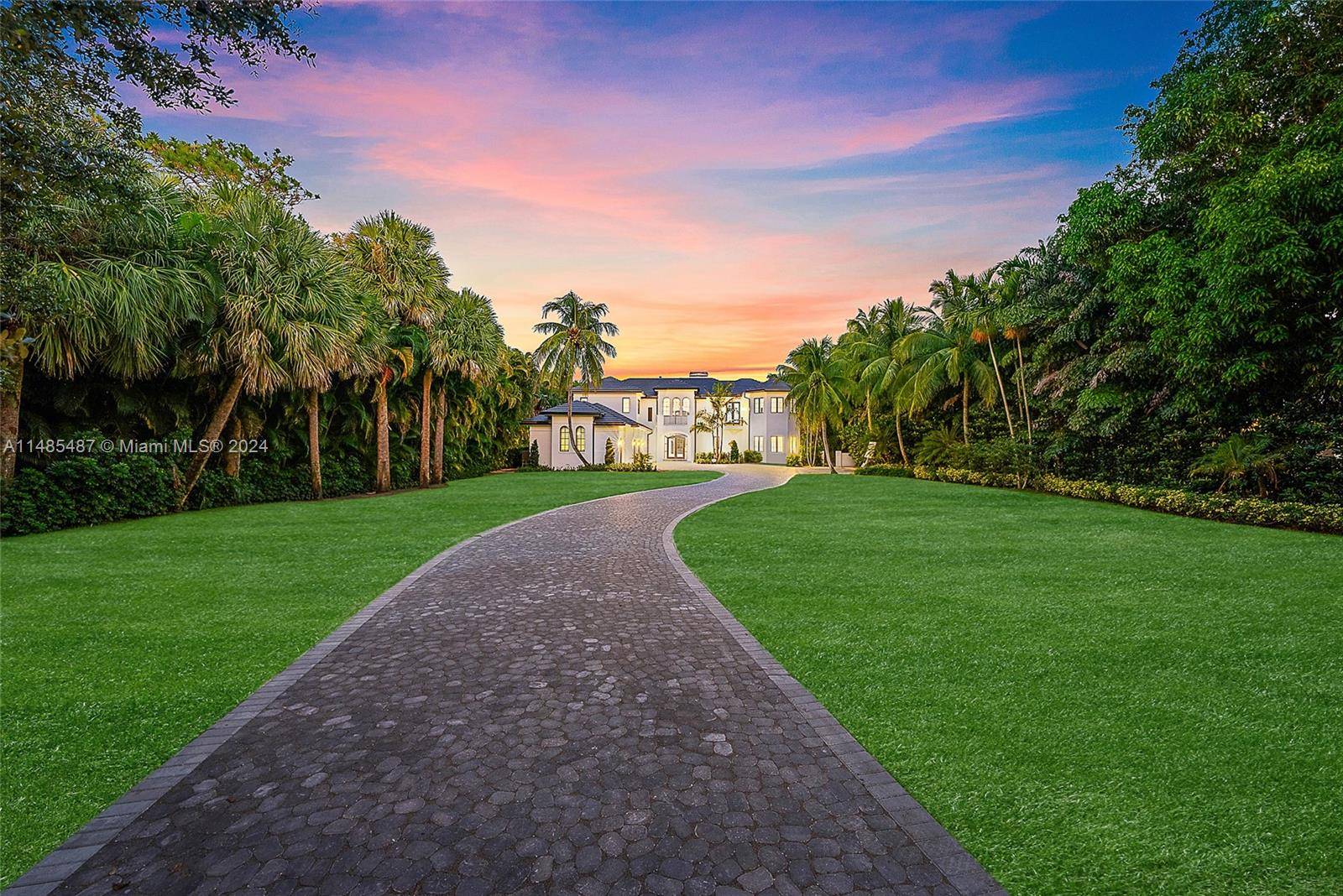 Tequesta, FL 33469,19020 Point Dr.