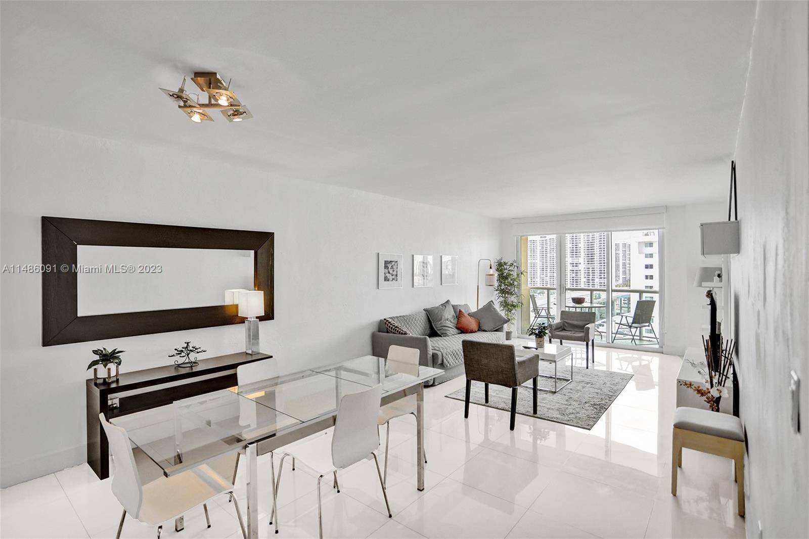 Sunny Isles Beach, FL 33160,19370 Collins Ave #1504