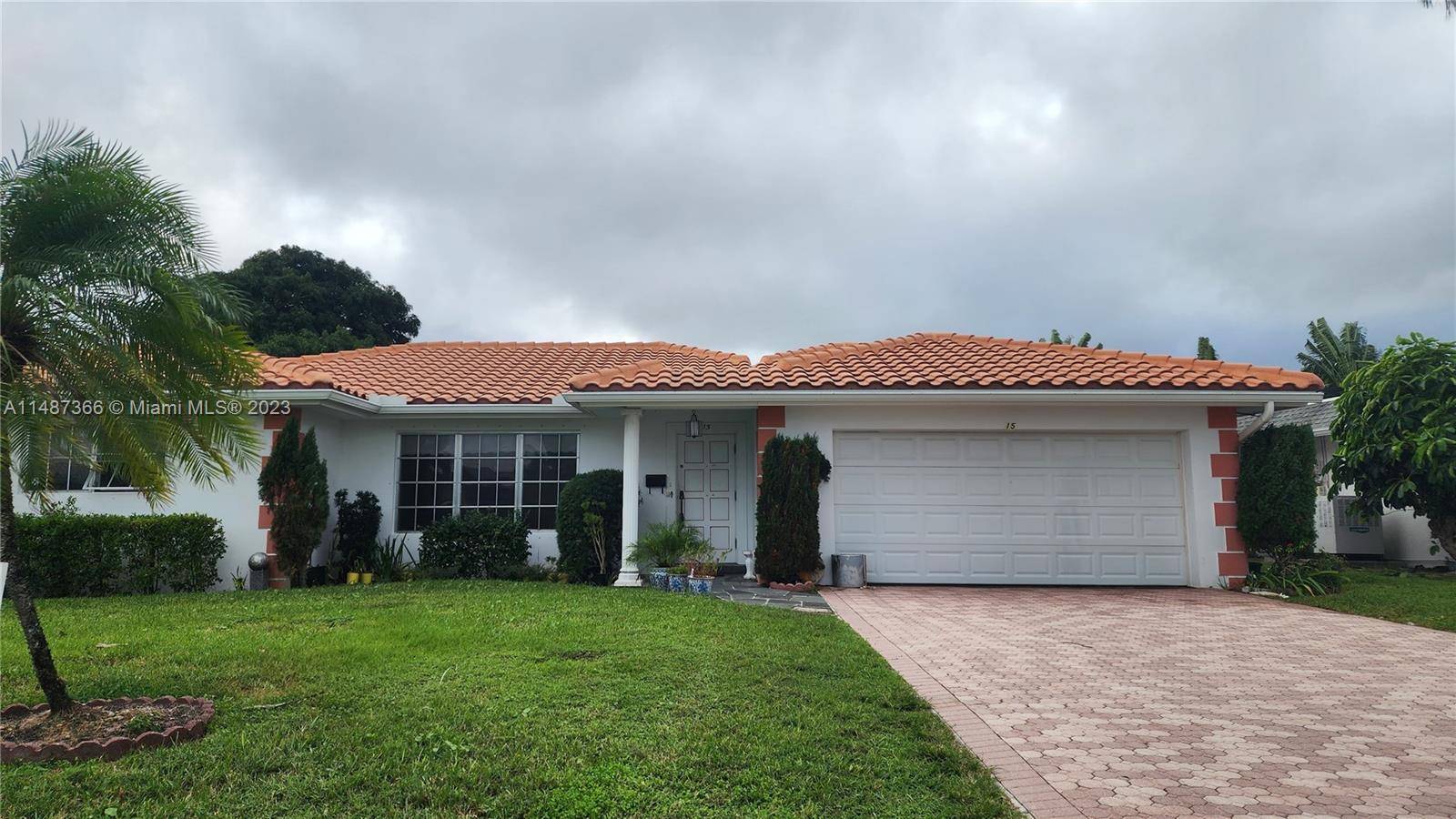 Deerfield Beach, FL 33441,15 Little Harbor Way