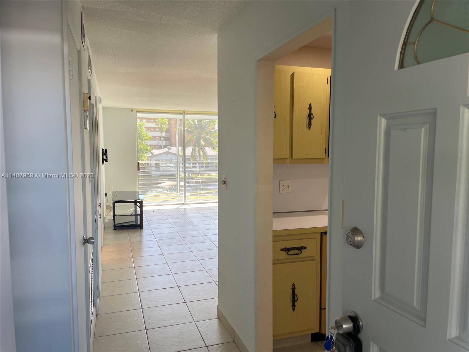 North Miami Beach, FL 33160,3750 NE 169th St #210