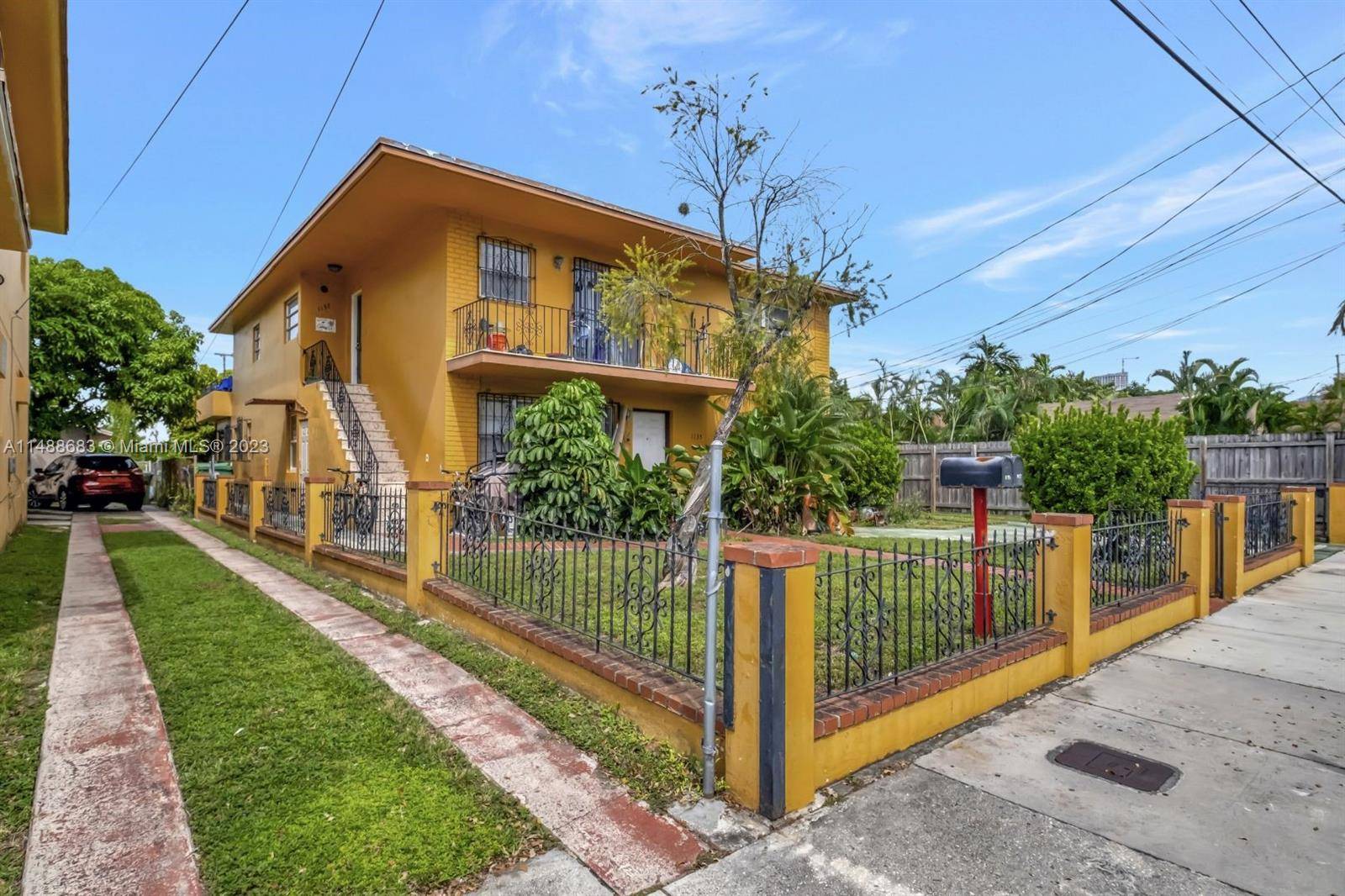 Miami, FL 33130,1141 SW 10th St