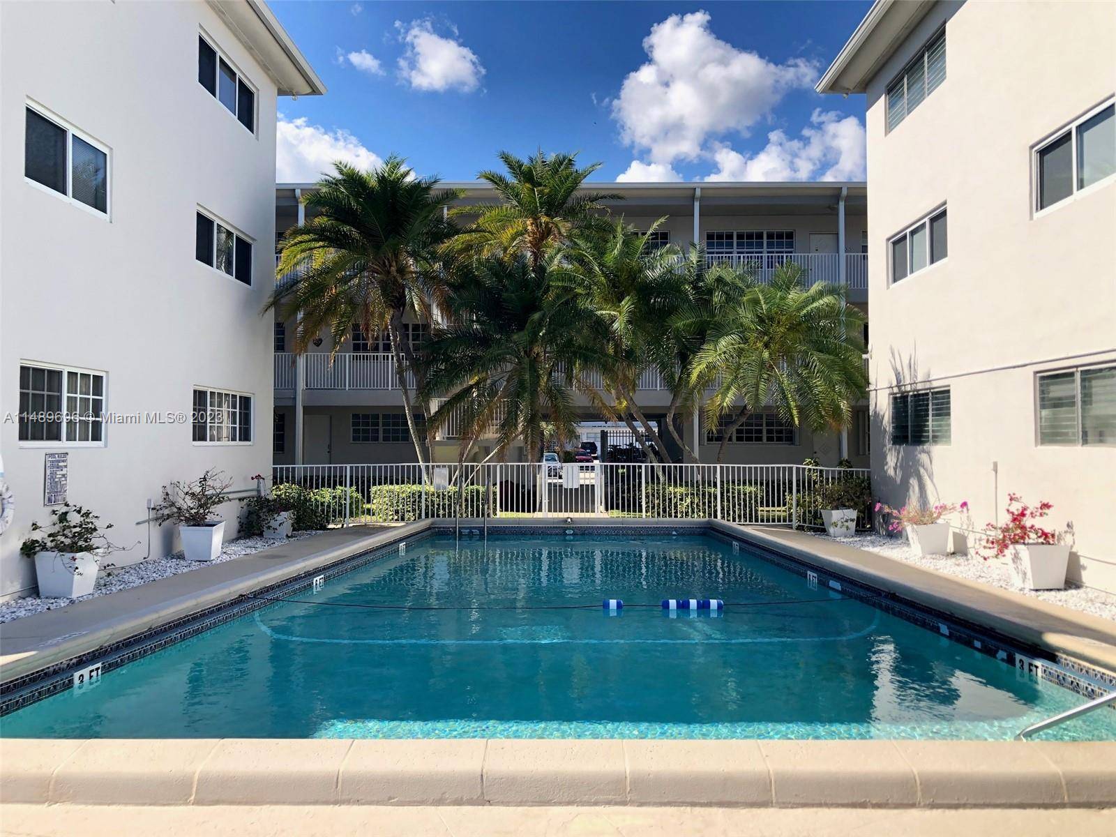 Hallandale Beach, FL 33009,462 Golden Isles Dr #206
