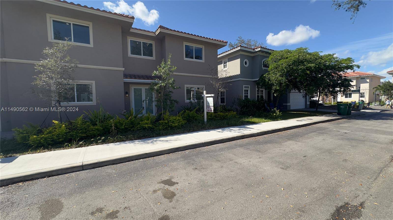 Dania Beach, FL 33312,3562 Forest View Cir