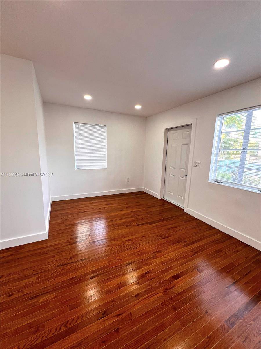 Miami Beach, FL 33141,660 86th St