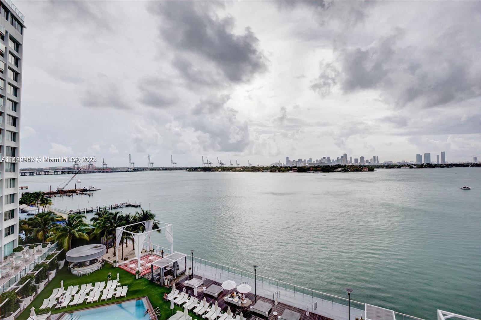 Miami Beach, FL 33139,1100 West Ave #425