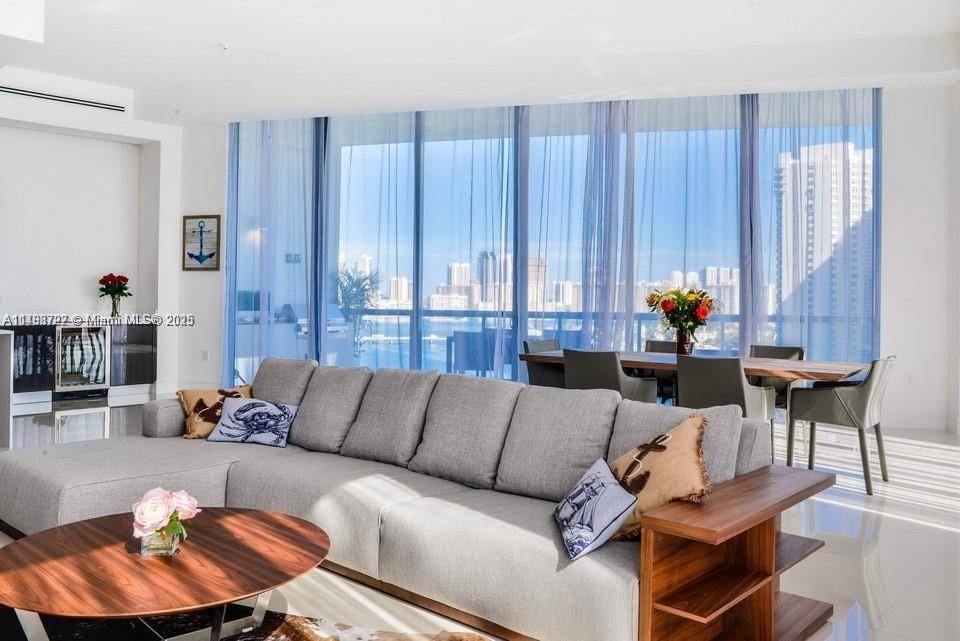 Aventura, FL 33180,3250 NE 188th St #UPH01