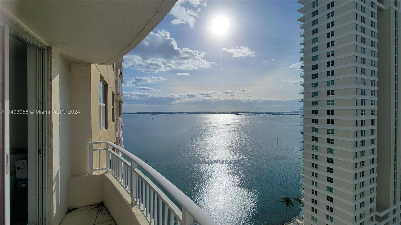 Miami, FL 33131,770 Claughton Island Dr #1910