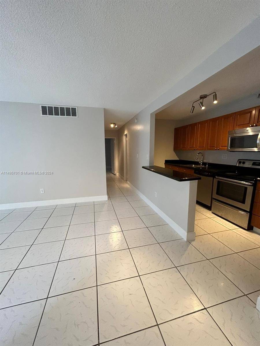 Doral, FL 33166,4650 NW 79th Ave #1H