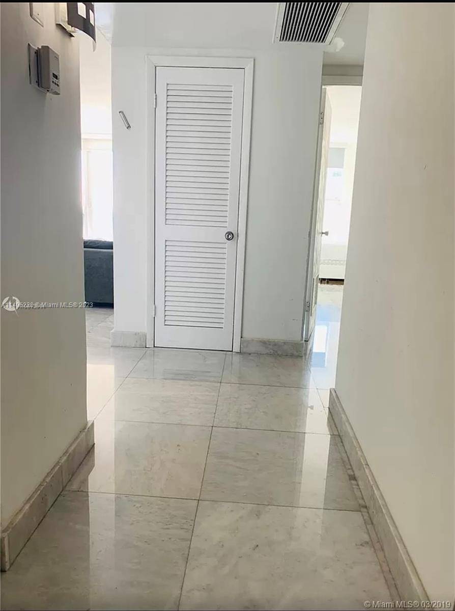 Sunny Isles Beach, FL 33160,19380 Collins Ave #1423