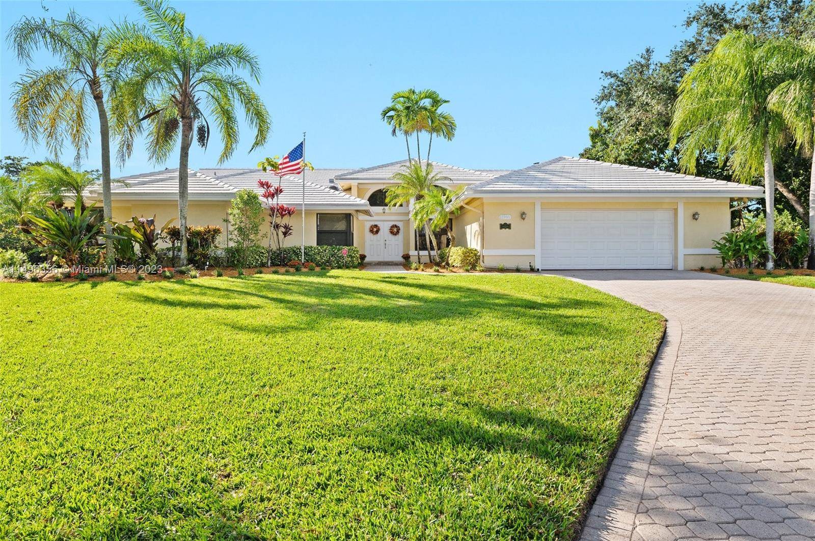 Davie, FL 33330,11960 SW 43rd St (Acorn Dr.)