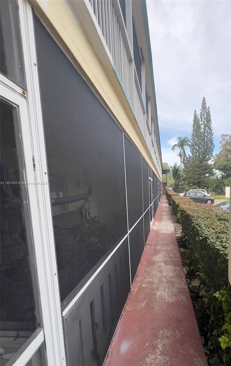 Hollywood, FL 33020,2905 Pierce St #14