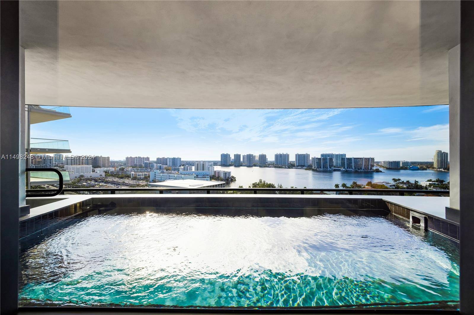 Sunny Isles Beach, FL 33160,18555 Collins Ave #1503