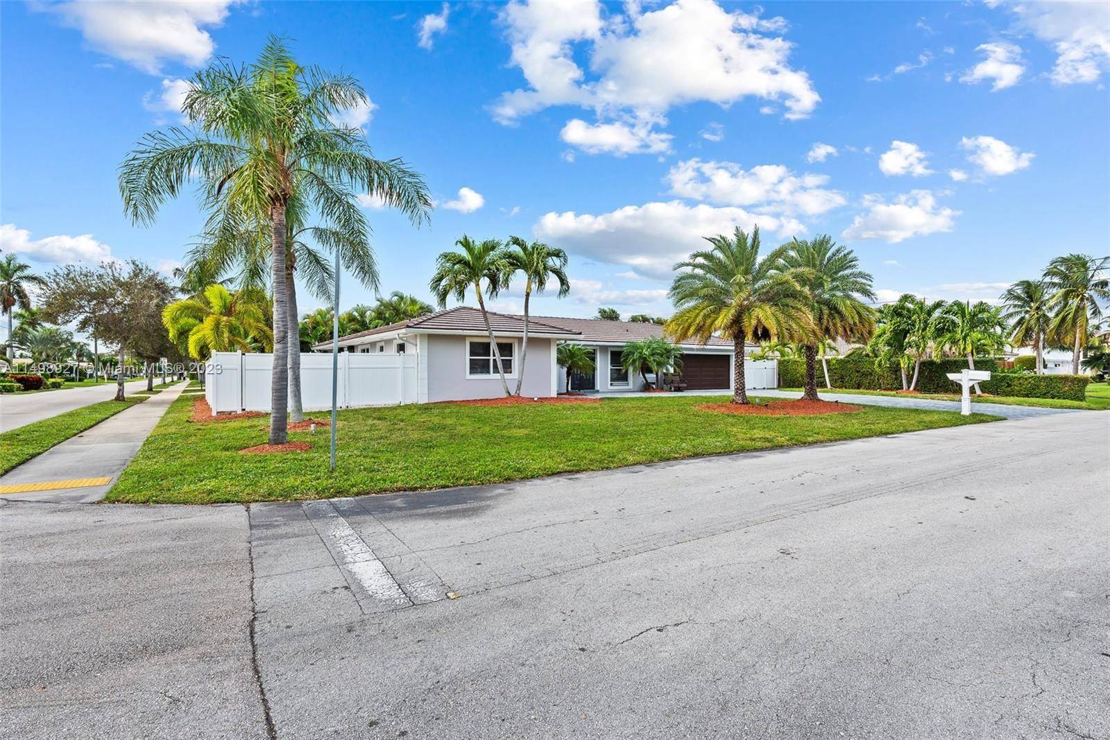 Lighthouse Point, FL 33064,4571 NE 27th Ave