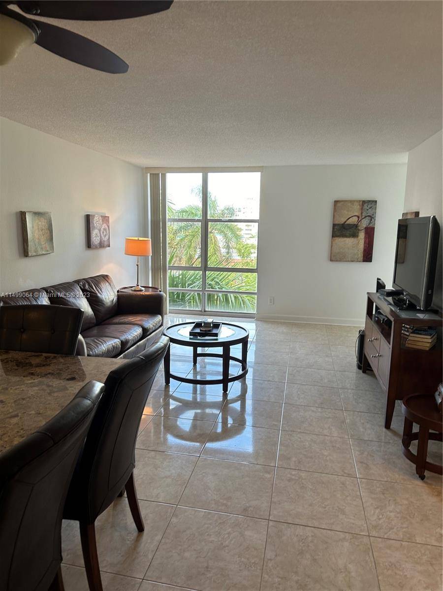 Sunny Isles Beach, FL 33160,210 172nd St #523