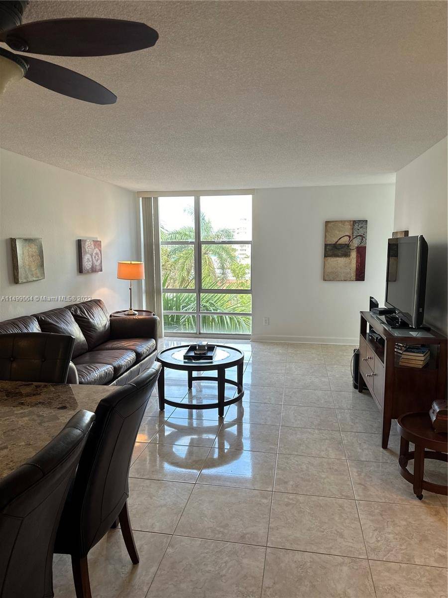 Sunny Isles Beach, FL 33160,210 172nd St #523