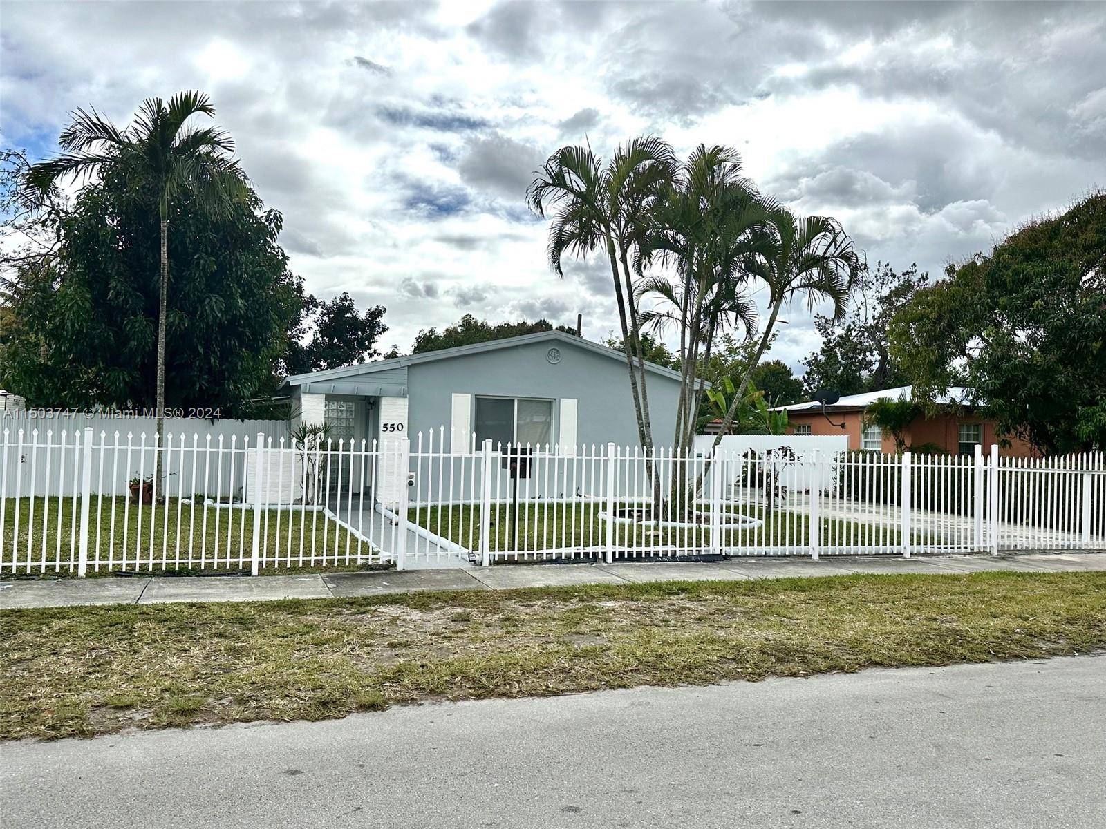 Miami Gardens, FL 33169,550 NW 189th St