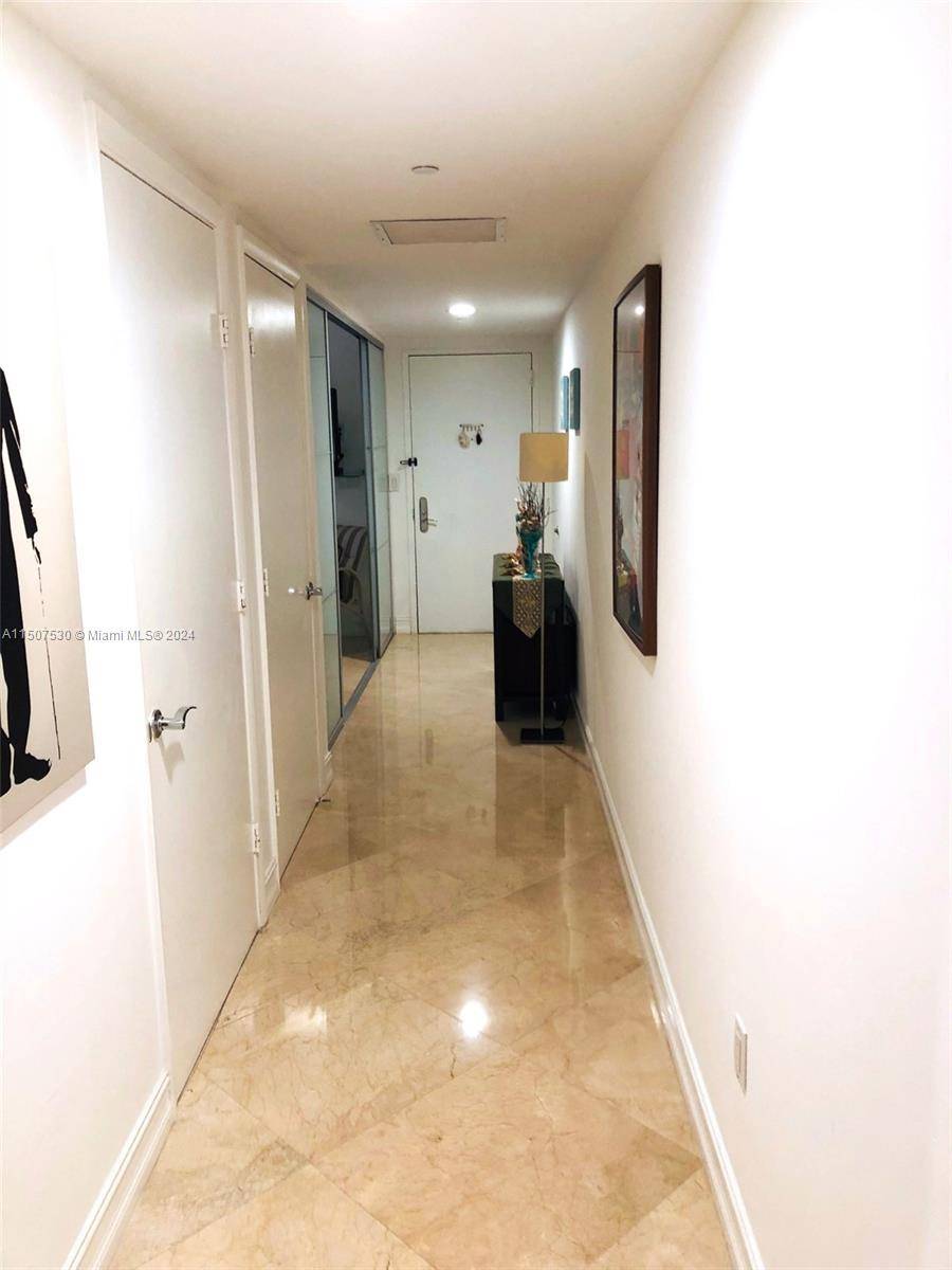 Hallandale Beach, FL 33009,1830 S Ocean Dr #4812