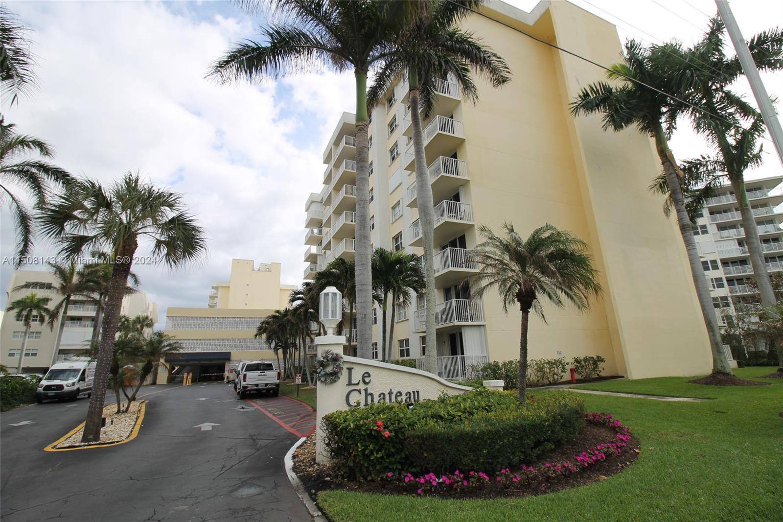 South Palm Beach, FL 33480,3540 S Ocean Blvd #212