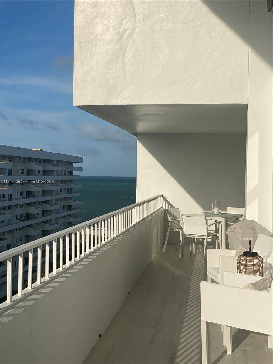 Key Biscayne, FL 33149,199 Ocean Lane Dr #1112