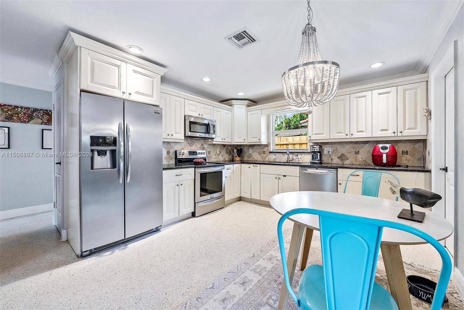 Lake Worth, FL 33460,221 Cornell Dr