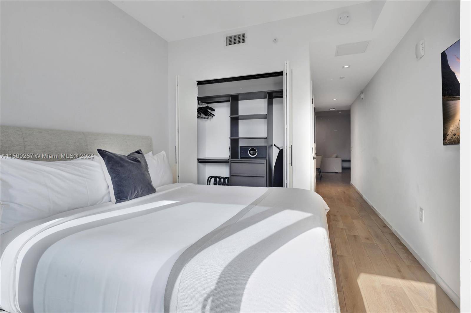 Miami, FL 33132,398 NE 5th St #2815 - 1 BED