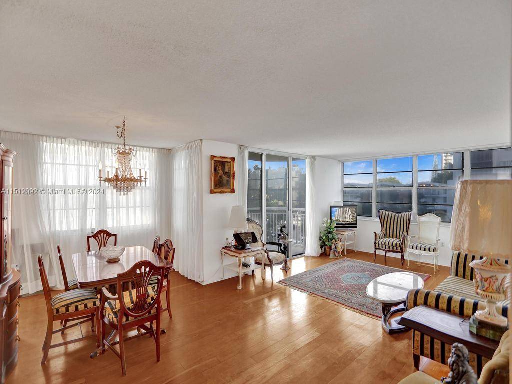 Aventura, FL 33160,18051 Biscayne Blvd #304