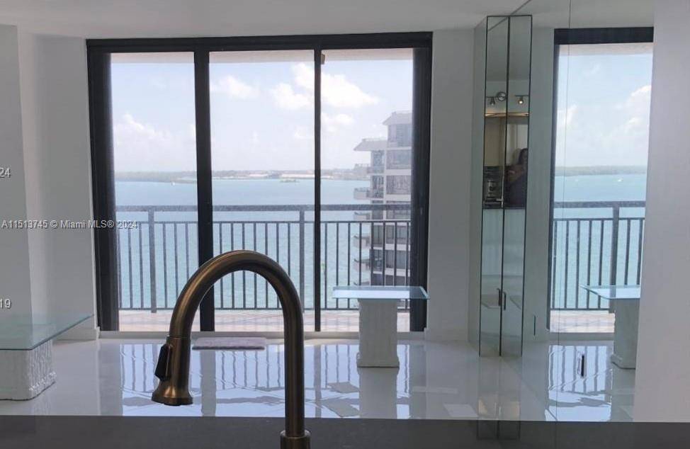 Miami, FL 33131,540 Brickell Key Dr #1217