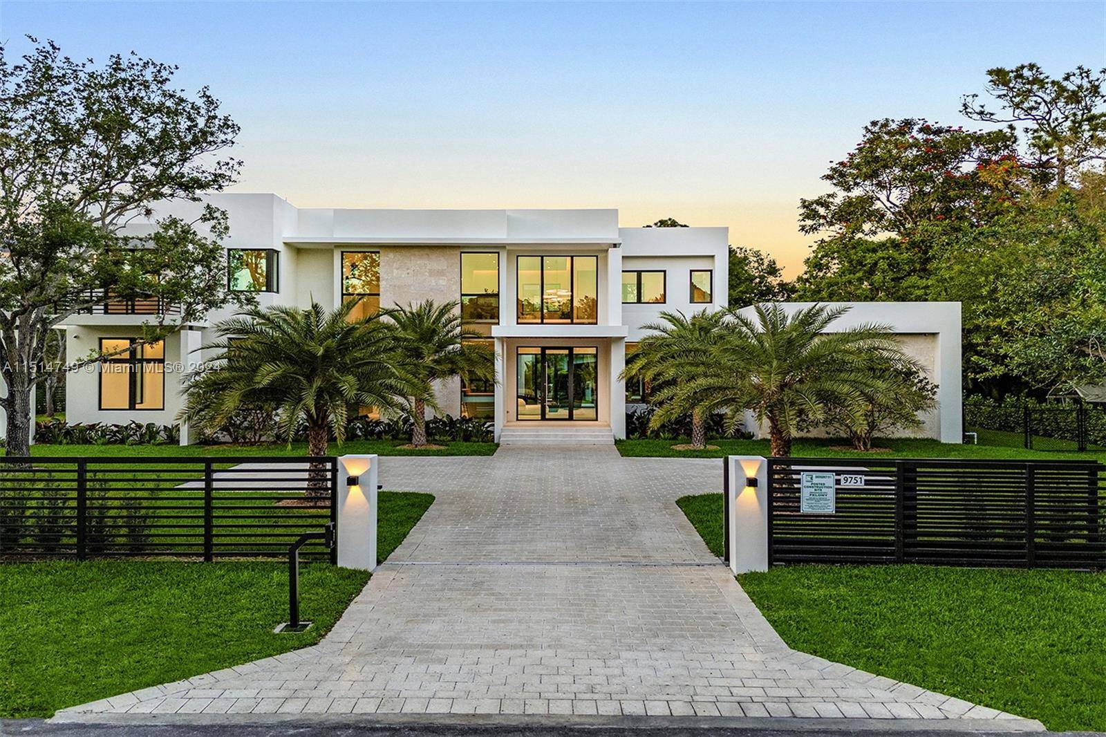Pinecrest, FL 33156,9751 SW 63rd Ct