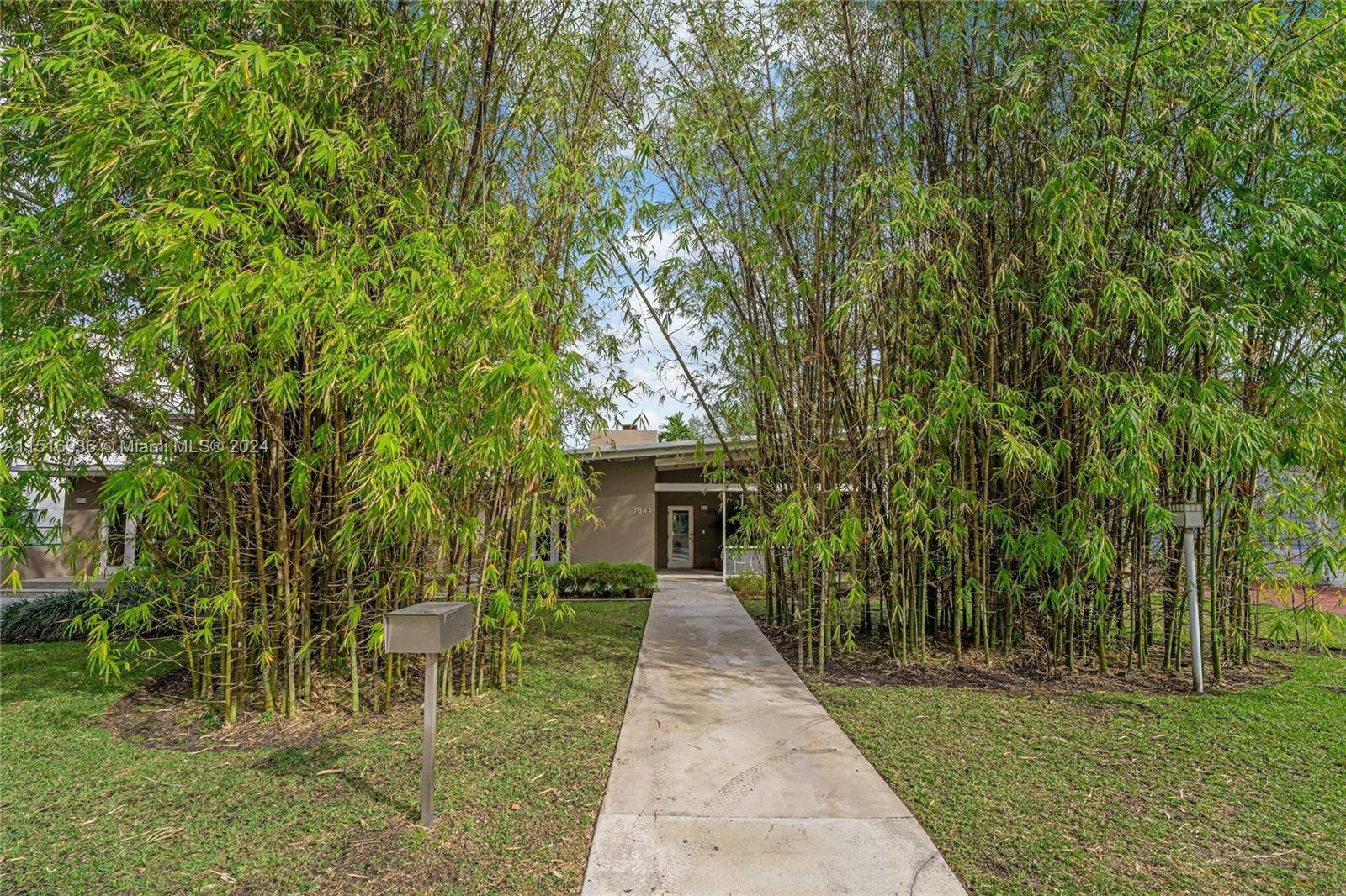Miami, FL 33143,7841 SW 50th Ct