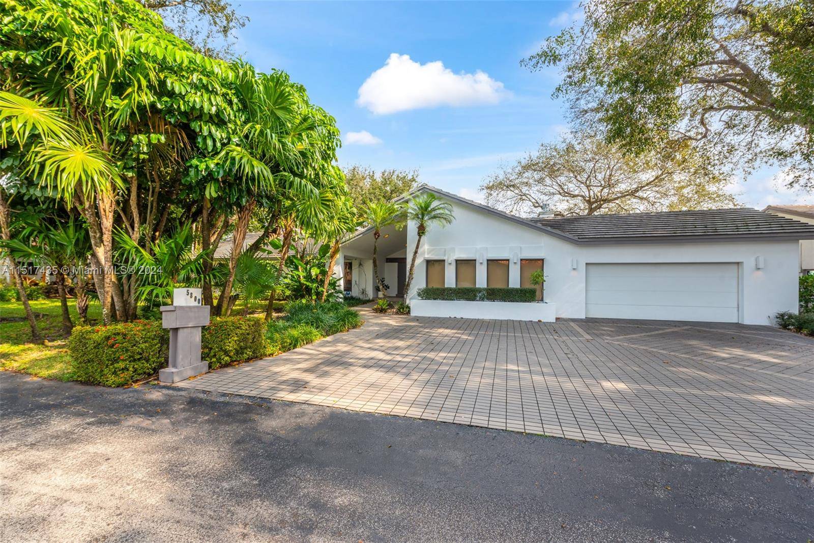 Hollywood, FL 33312,5800 SW 33rd Ter