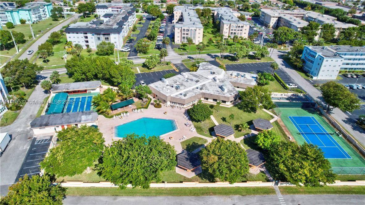 Lauderdale Lakes, FL 33319,3990 NW 42nd Ave #108
