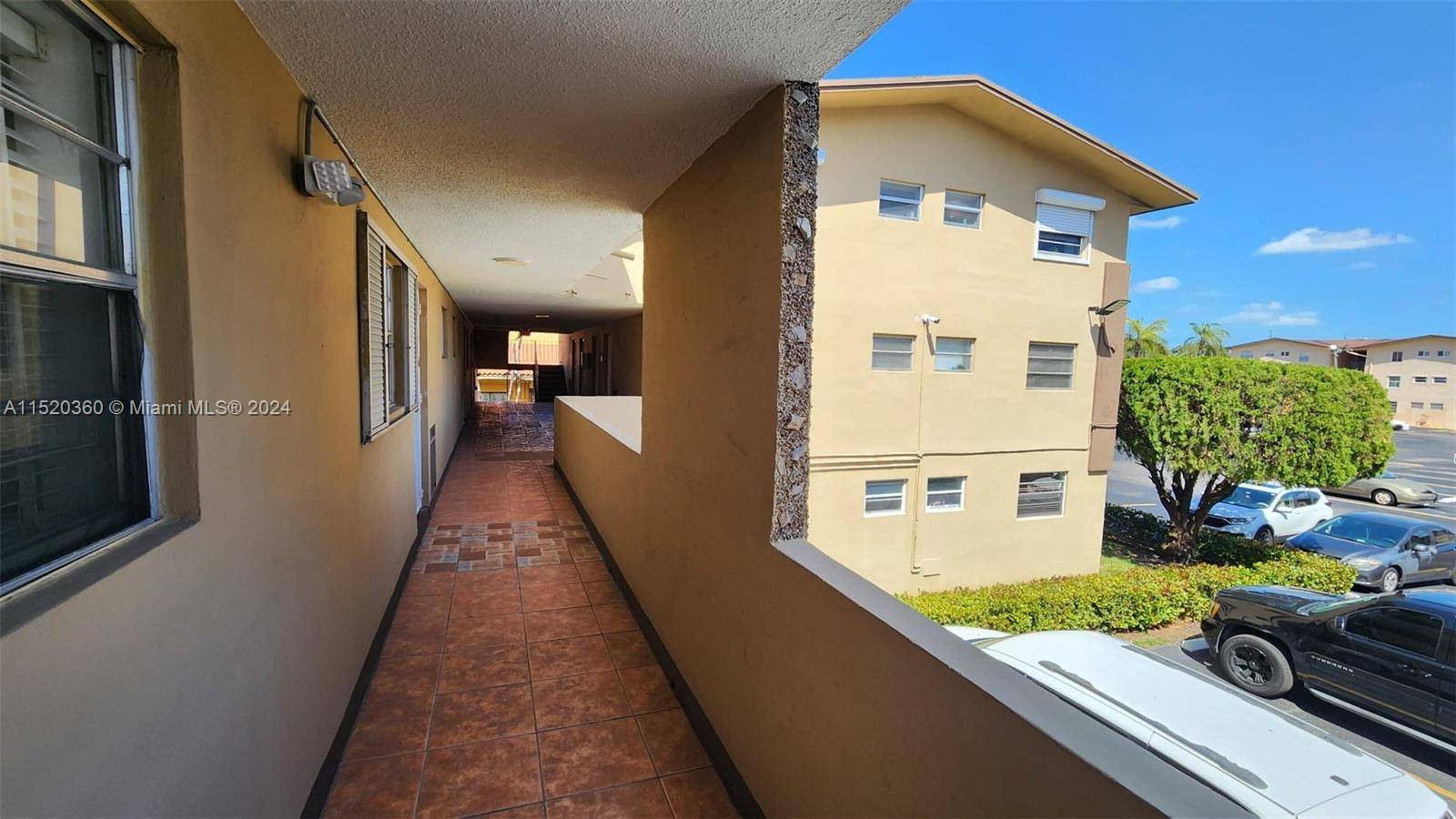 Hialeah Gardens, FL 33016,160 Royal Palm Rd #204-6