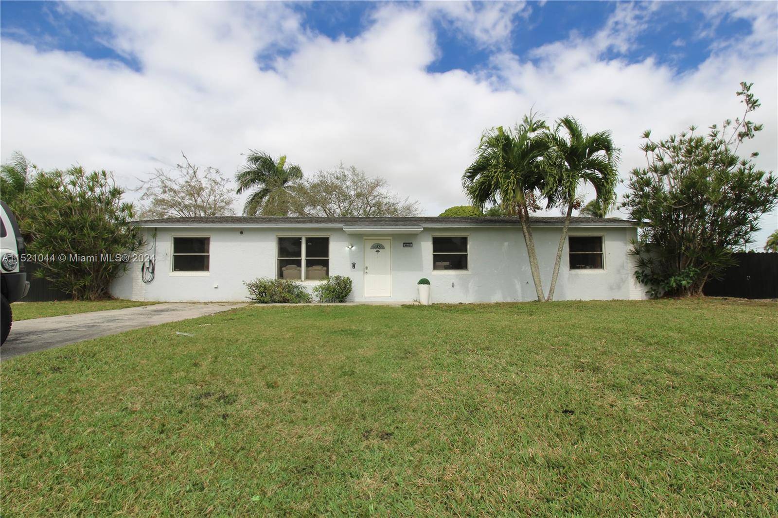 Homestead, FL 33033,16421 SW 292nd St