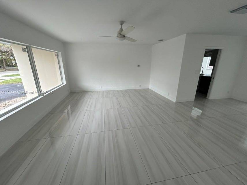Hollywood, FL 33021,801 S Highland Dr