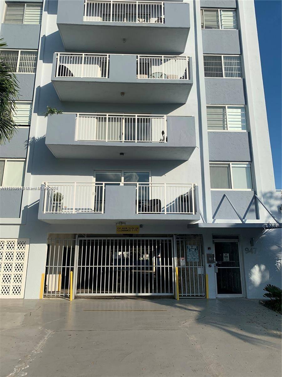 Miami Beach, FL 33139,947 Lenox Ave #204