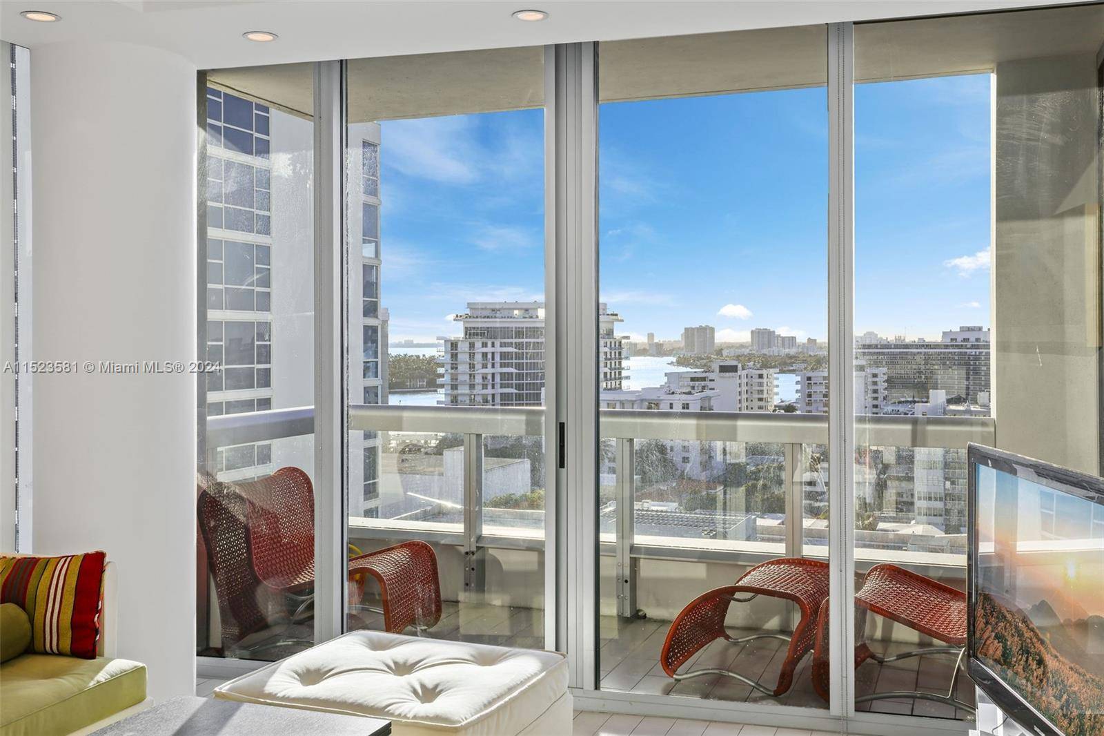 Miami Beach, FL 33141,6899 Collins Ave #1209