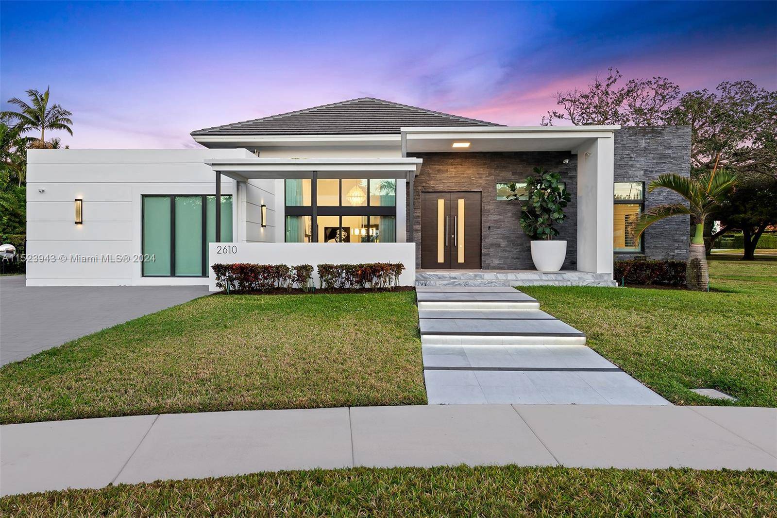 Davie, FL 33330,2610 Oak Park Dr