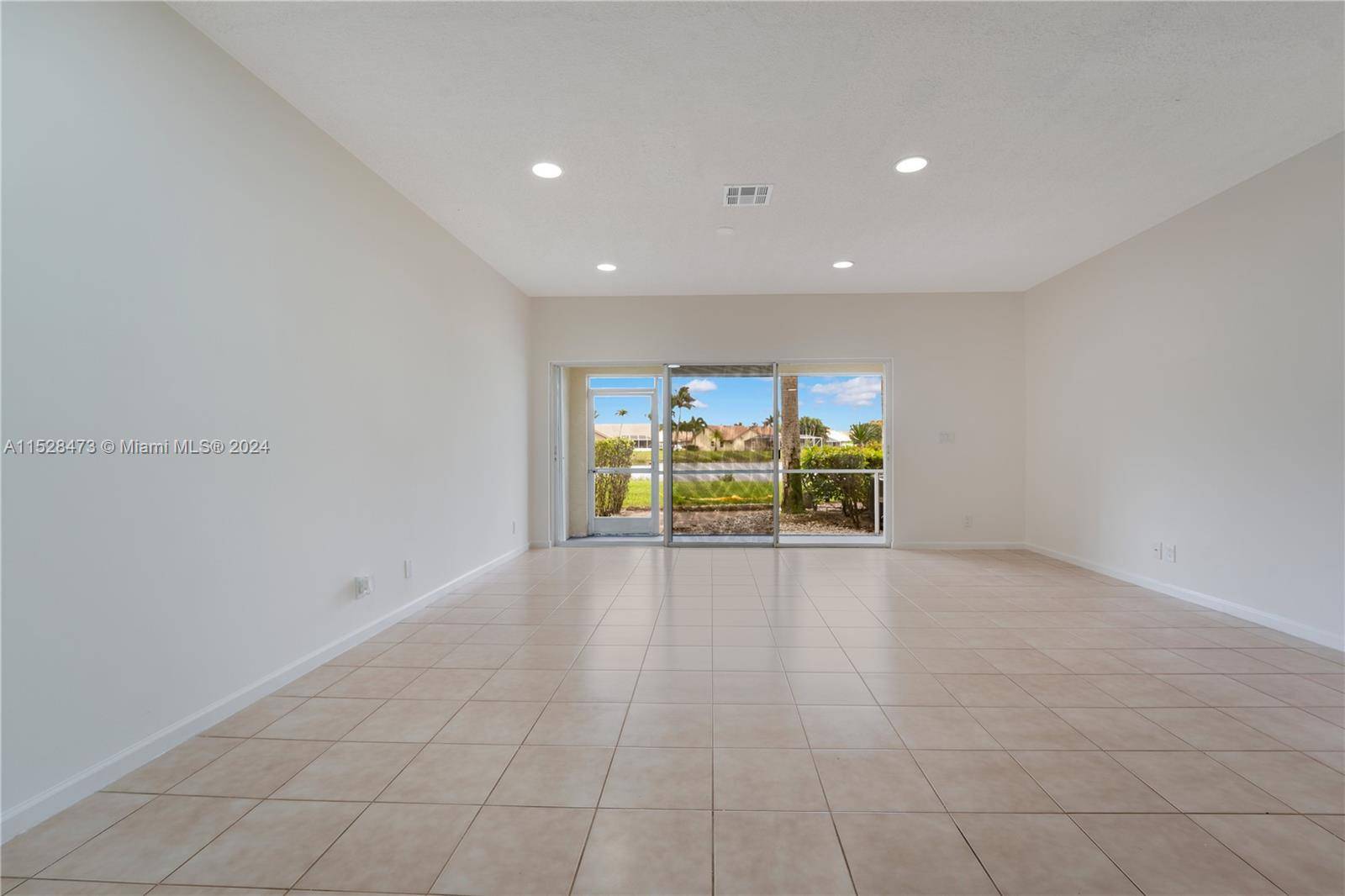 Lake Worth, FL 33467,7377 Smithbrooke Dr #0