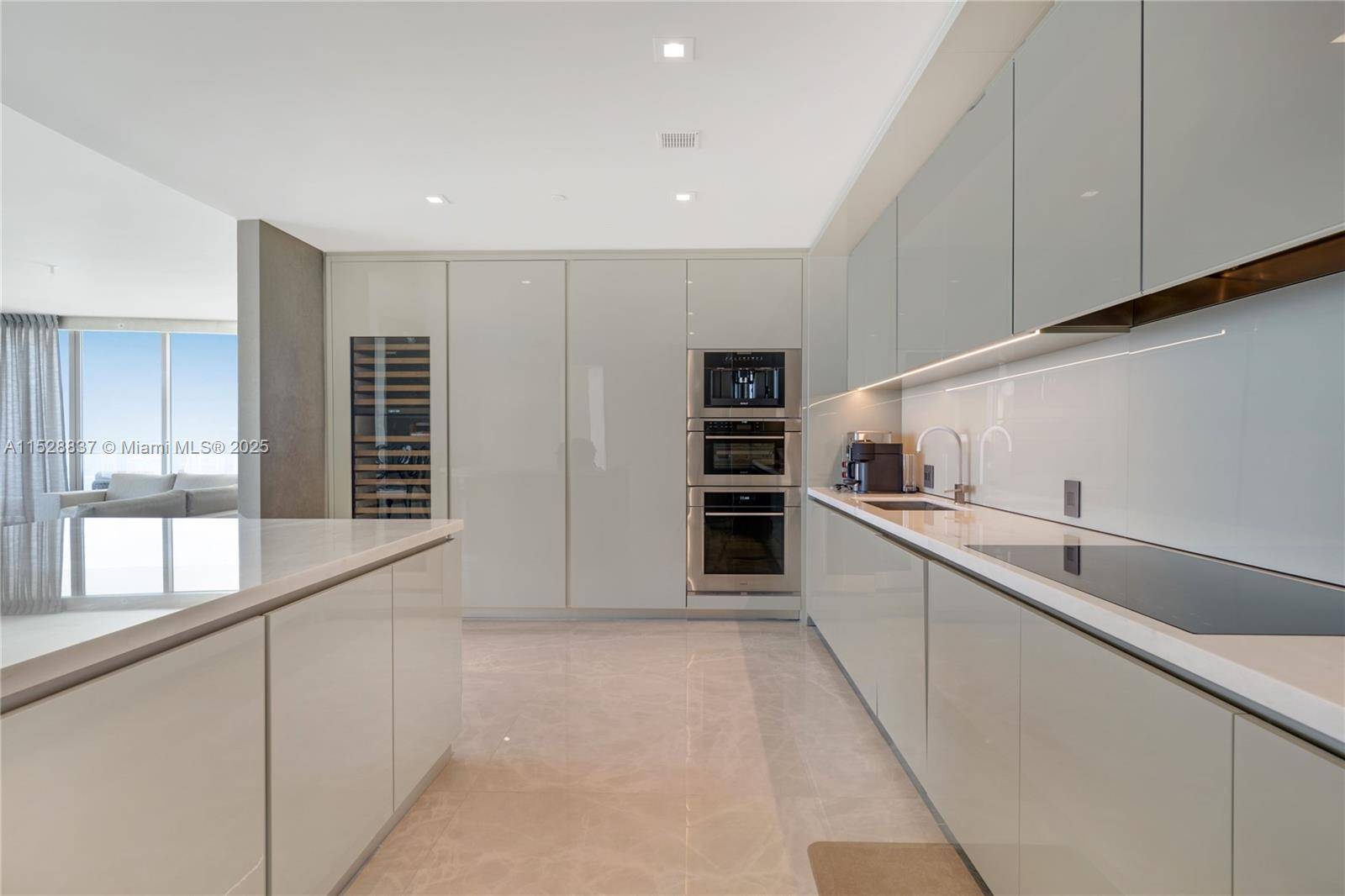 Sunny Isles Beach, FL 33160,18975 Collins Ave #2000