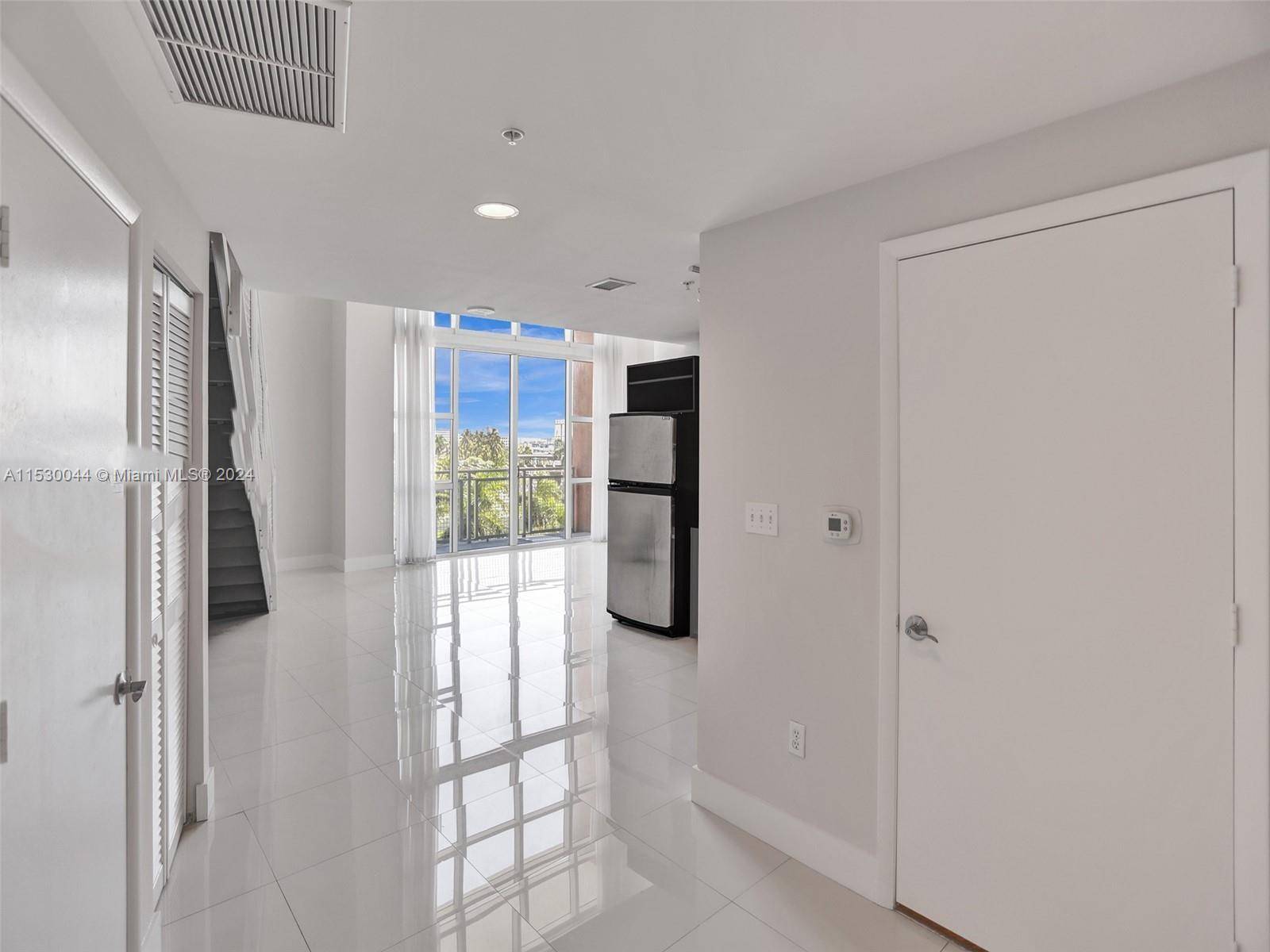 Miami, FL 33132,244 Biscayne Blvd #439