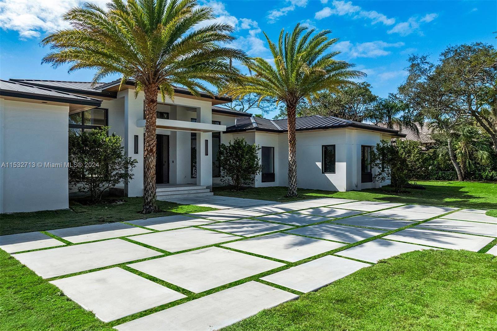 Pinecrest, FL 33156,5900 SW 108th St